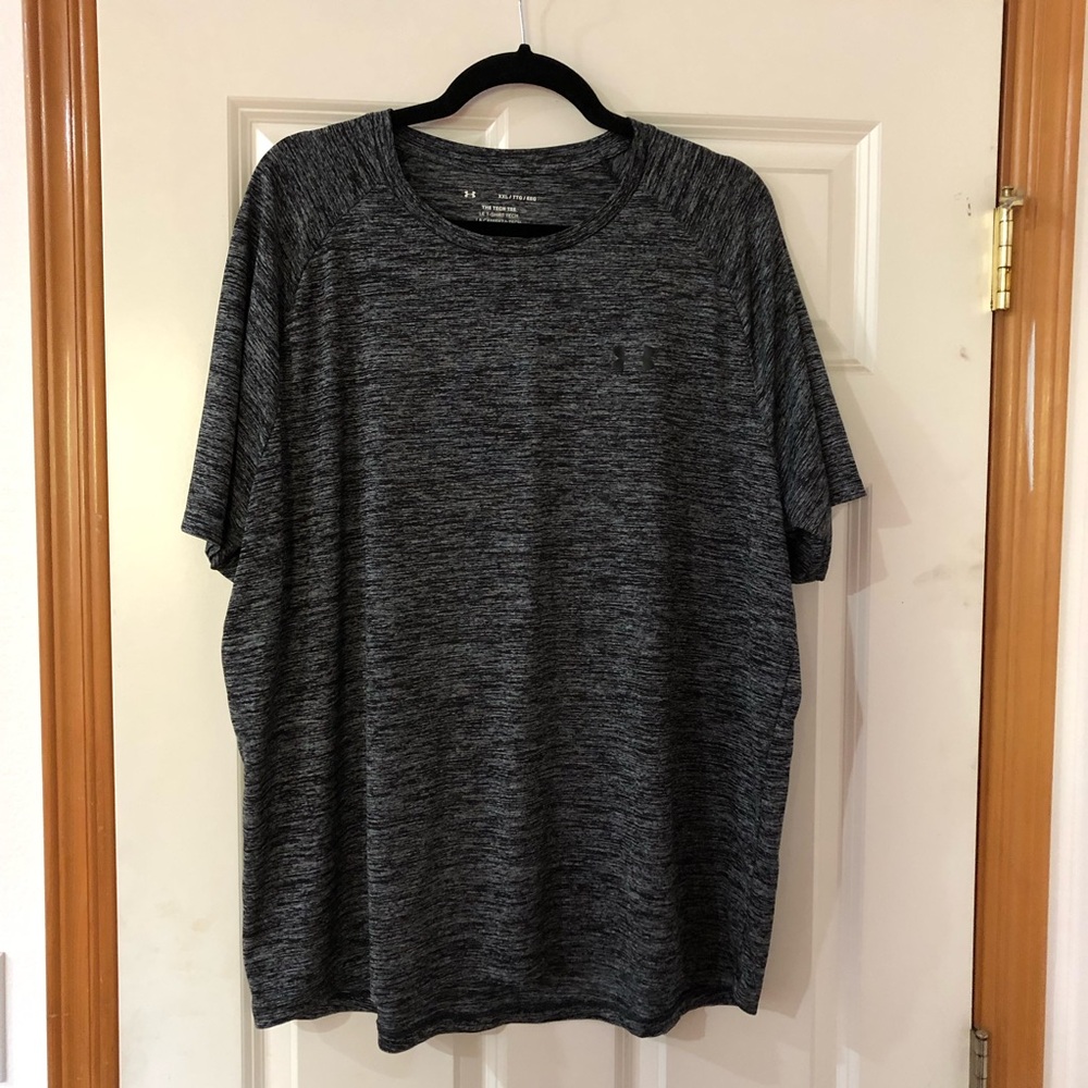 The Tech Tee Men's Gray athletic training T-Shirt shot sleeve size XXL